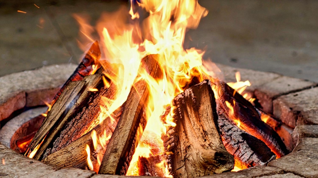 All Ages Firepit with s'mores!