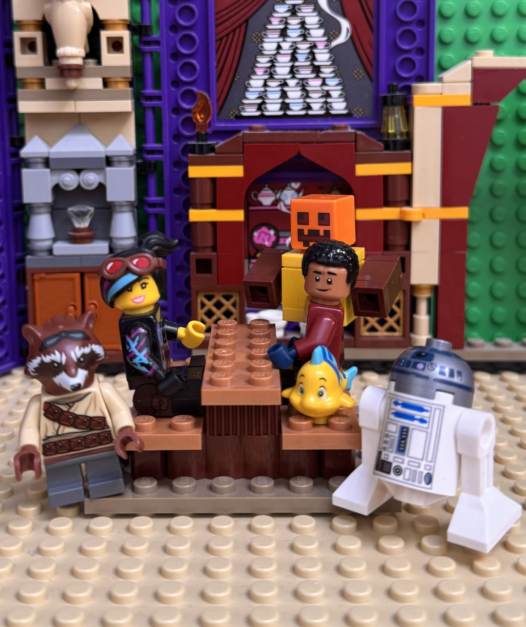 Hangout Hub: LEGO Bricks!