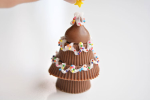 Kids' No-Bake: Peanut Butter Cup Holiday Trees
